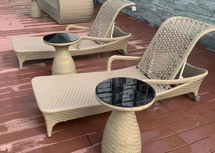 Apartment Cozy 1br With Balcony, Sea View And Pool - Fast Wifi - Snug Sanctuary *